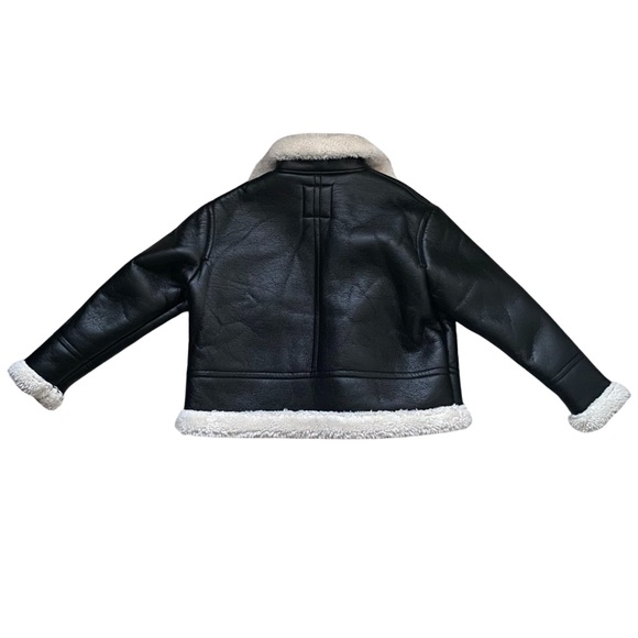 Prettylittlething Black Faux Fur Lined Faux Leather Buckled Aviator Jacket - Picture 3 of 6
